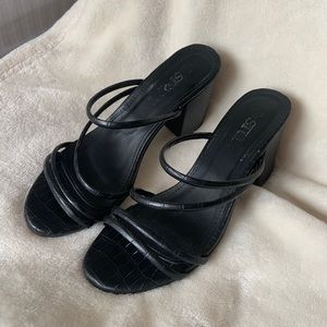 Black sandal heels
